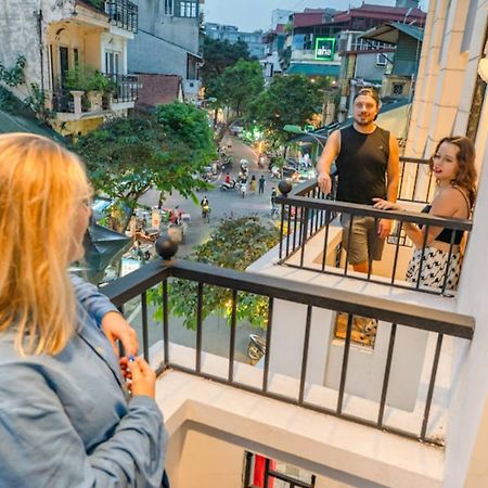 Mad Monkey Hanoi Hostel ภายนอก รูปภาพ
