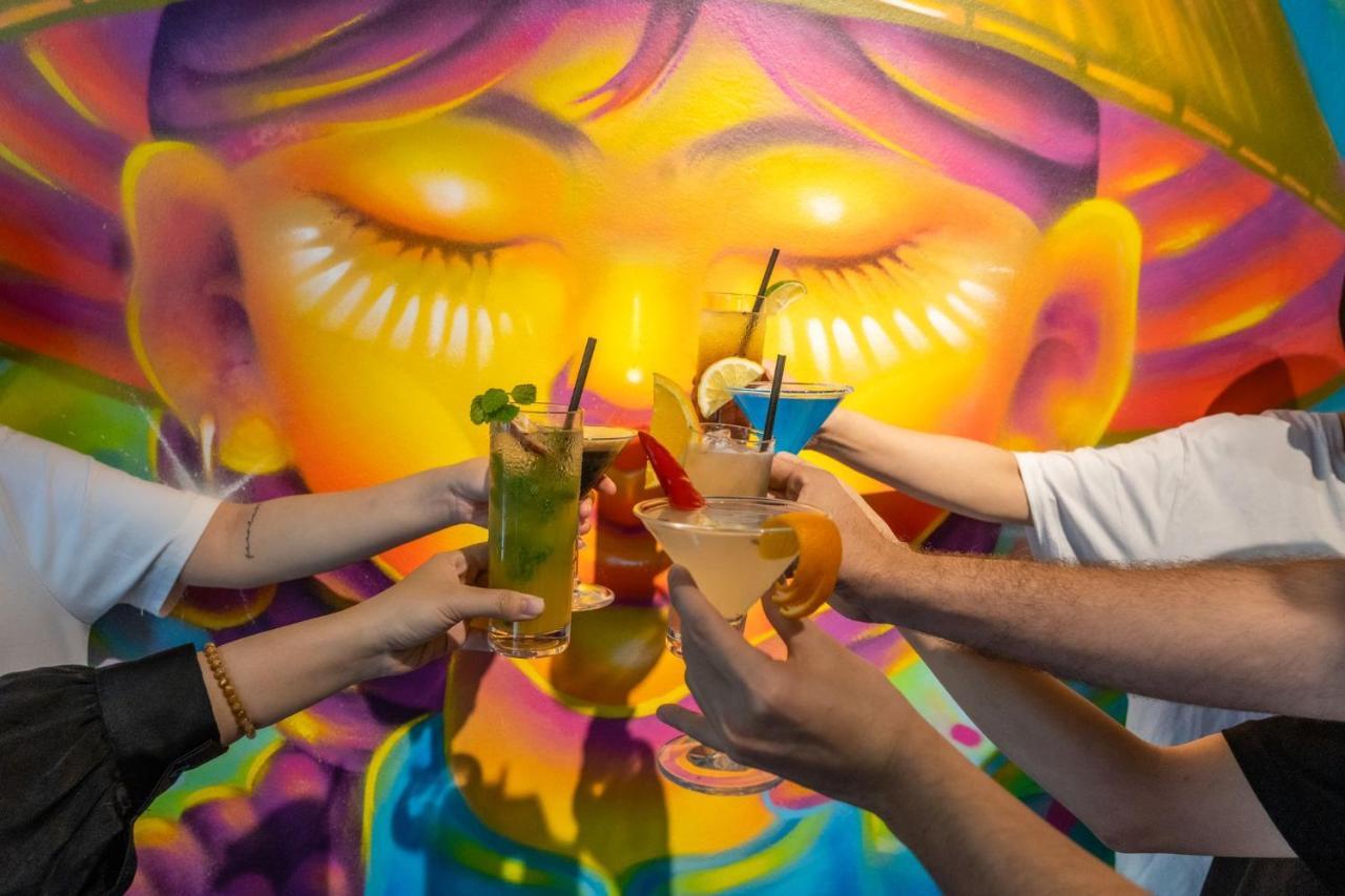 Mad Monkey Hanoi Hostel ภายนอก รูปภาพ