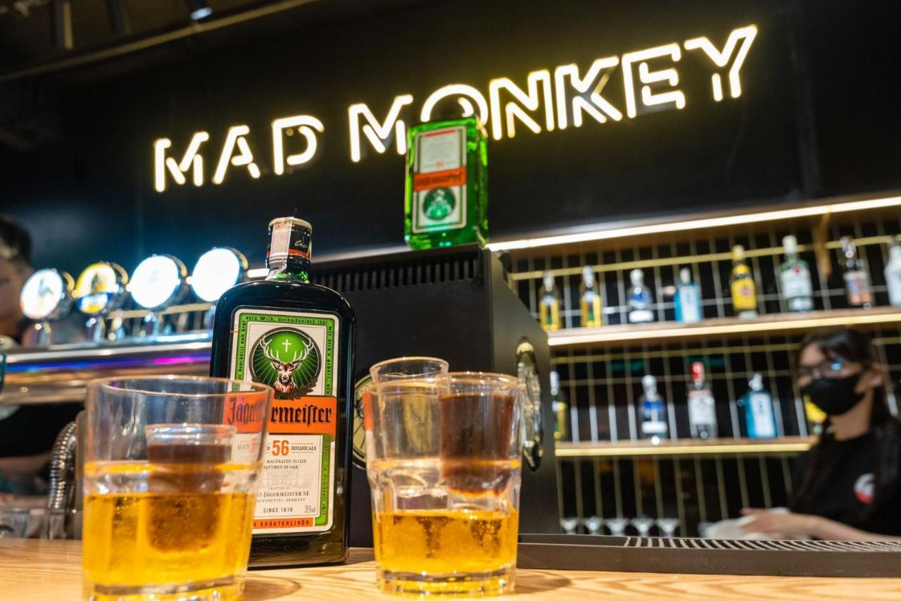 Mad Monkey Hanoi Hostel ภายนอก รูปภาพ