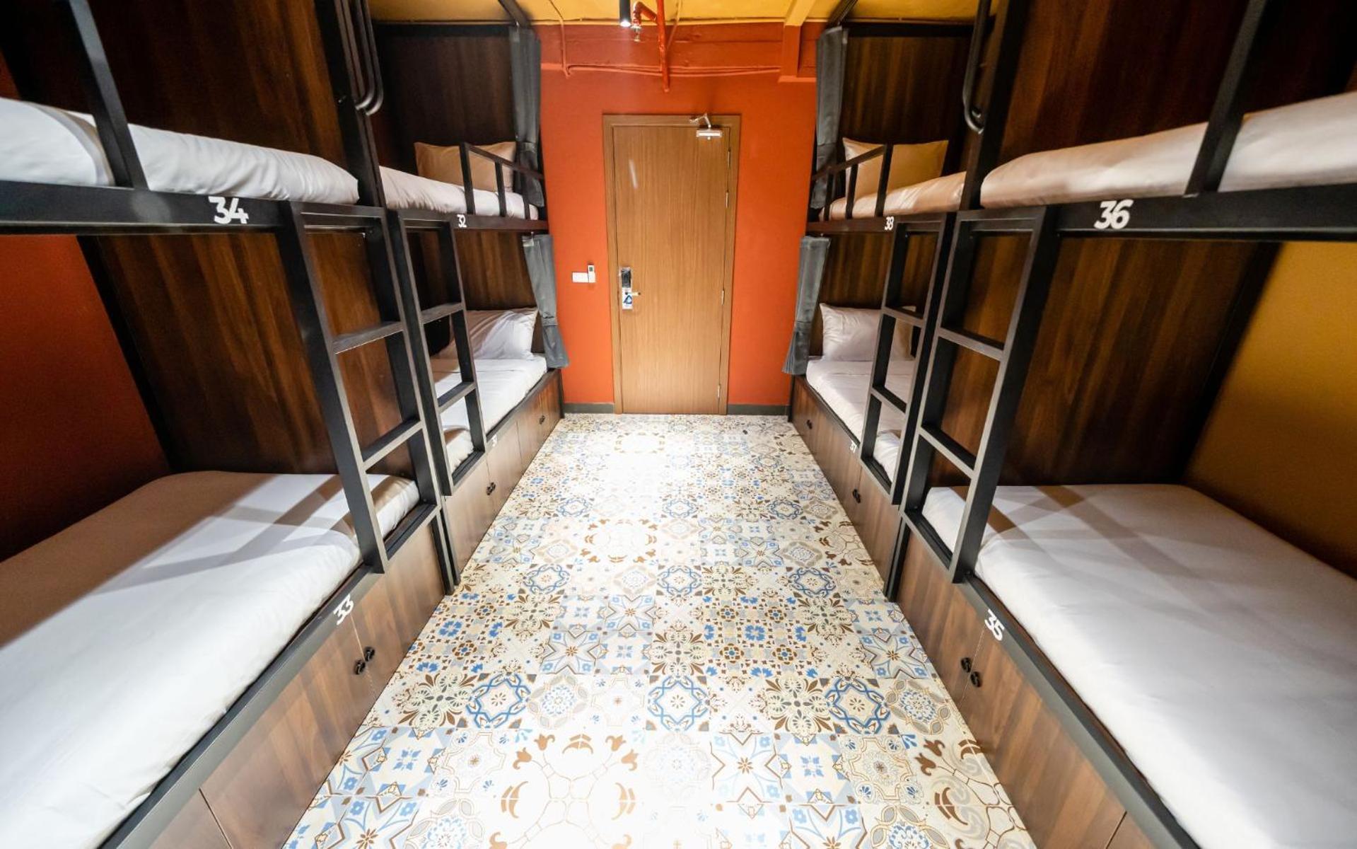 Mad Monkey Hanoi Hostel ภายนอก รูปภาพ