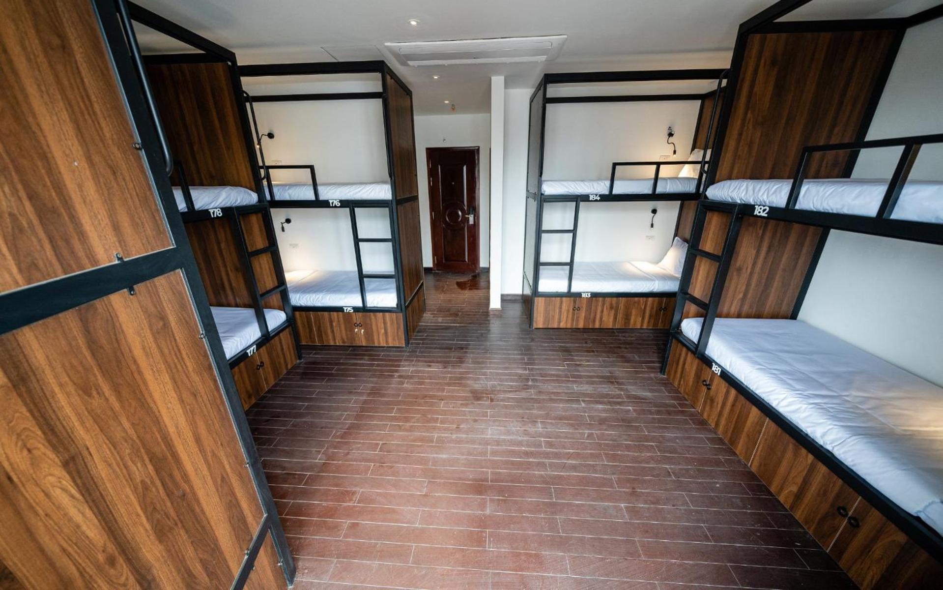 Mad Monkey Hanoi Hostel ภายนอก รูปภาพ