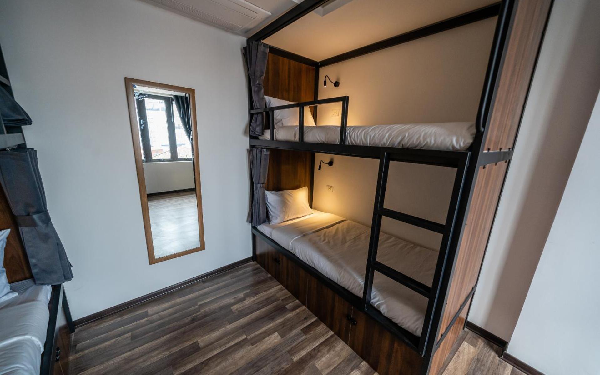 Mad Monkey Hanoi Hostel ภายนอก รูปภาพ